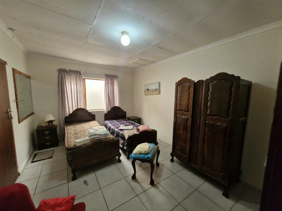 13 Bedroom Property for Sale in Jongensfontein Western Cape